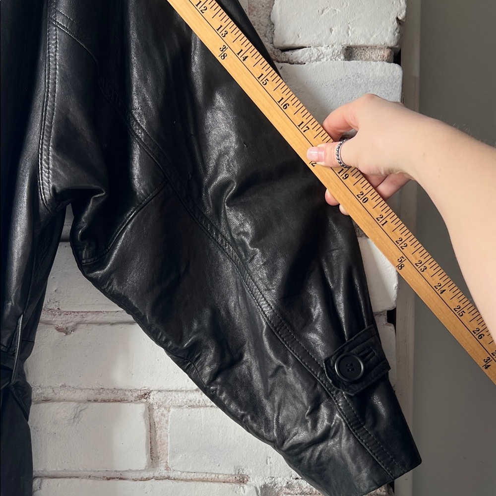 Vintage Black Leather Belted short trench Coat lightweight leather coat - Picture 15 of 16
